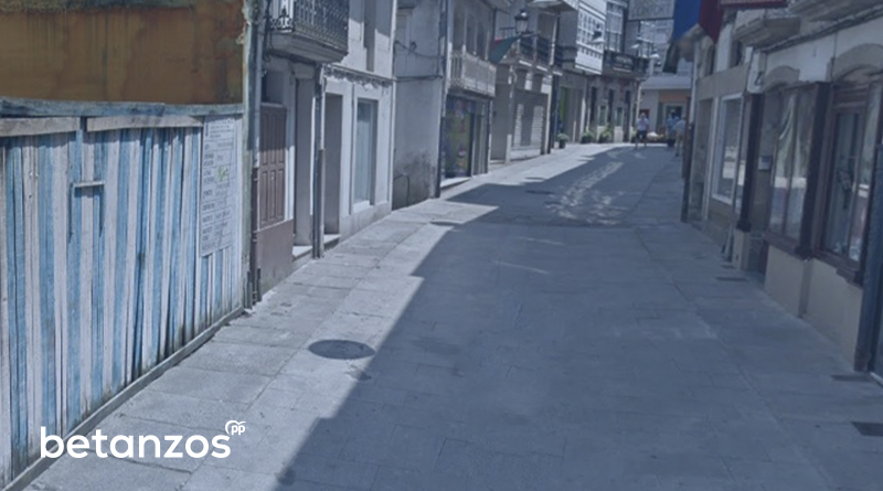 Cecilia Vázquez insta al Concello a rectificar su decisión de cerrar de facto el casco histórico a la movilidad de vehículos