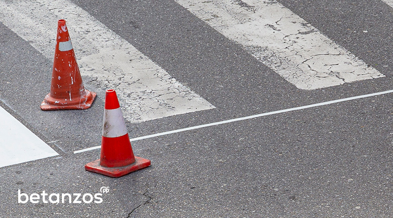 Solicitude de comparecencia do delegado de obras